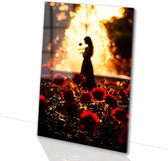 Vrouw tussen rode rozen - Rozen glas schilderijen - Muurkunst vrouw - Silhouet - Acrylglas schilderijen - Muurdecoratie industrieel - acrylglas 100x150 cm