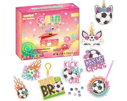 8 stuks voetbal meisjes diamant schilderij sleutelhangers kits voor kinderen, DIY diamant schilderij sleutelhangers, Diamond Arts Craft mozaïek kits, schilderen op nummer kits voor kinderen beginners (Red04)
