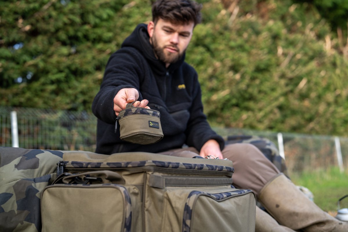 Avid Carp RVS Accessory Pouch Small