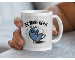 De Ware Kern Mug, Anatomisch Hart Kopje, Unieke Koffiemok, Hart en Koffie, Cadeau voor Koffieliefhebbers, Grafische Mug