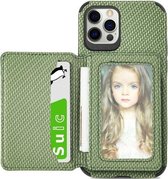 Magnetische kaarttas van koolstofvezel TPU + PU schokbestendige achterkant met houder en kaartsleuf en fotolijst voor iPhone 12 / 12 Pro (groen)