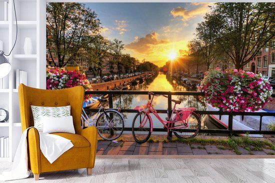 Behang - Fotobehang Fiets - Amsterdam - Lente - Breedte 360 cm x hoogte 240 cm