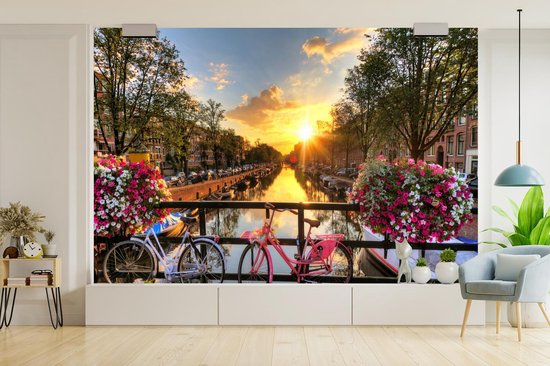 Behang - Fotobehang Fiets - Amsterdam - Lente - Breedte 360 cm x hoogte 240 cm