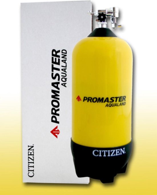 Gele Promaster Aqualand duikfles met zwarte voet, naast een witte doos met Promaster Aqualand logo.