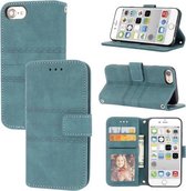 Reliëf gestreepte magnetische gesp PU + TPU horizontale flip lederen hoes met houder & kaartsleuf & portemonnee & fotolijst & sling voor iPhone 8/7/6 (groen)