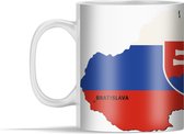 Mok - Illustratie van de vlag van Slowakije in de vorm van het land - 350 ml - Beker