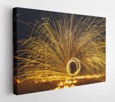 Onlinecanvas - Schilderij - Man Show Swing Fire Art Horizontal Horizontal - Multicolor - 40 X 50 Cm