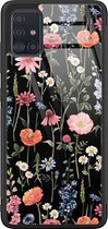 Samsung A51 hoesje glas - Dark flowers - Hard Case - Zwart - Backcover - Bloemen - Zwart