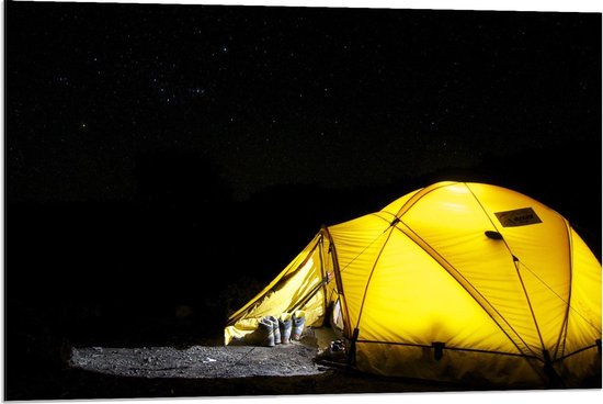 zich zorgen maken Analytisch Socialisme Dibond - Gele Tent in het Donker - 90x60cm Foto op Aluminium (Met  Ophangsysteem) | bol.com