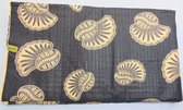 Zwarte Afrikaanse stof met gouden patroon (VBL05)
