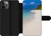 Telefoonhoesje Geschikt voor iPhone 11 Pro telefoonhoesje - Zee - Strand - Zomer - Met vakjes - Wallet case met magneetsluiting
