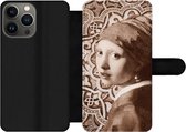 Bookcase Geschikt voor iPhone 13 Pro telefoonhoesje - Meisje met de parel - Vermeer - Patronen - Met vakjes - Wallet case met magneetsluiting
