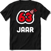 63 Jaar Feest kado T-Shirt Heren / Dames - Perfect Verjaardag Cadeau Shirt - Wit / Rood - Maat XL