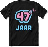47 Jaar Feest kado T-Shirt Heren / Dames - Perfect Verjaardag Cadeau Shirt - Licht Blauw / Licht Roze - Maat XL