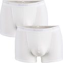 Twee witte Sloggi boxershorts met grijze logoband, gedetailleerde voorkant.