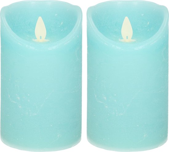 2x Aqua blauwe LED kaarsen / stompkaarsen 12,5 cm - Luxe kaarsen op batterijen met bewegende vlam