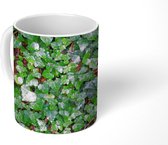 Mok - Een wand gevuld met Hedera klimop - 350 ML - Beker - Uitdeelcadeautjes