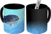 Magische Mok - Foto op Warmte Mok - Tekening van een walvis en een anemoonvis - 350 ML - Uitdeelcadeautjes