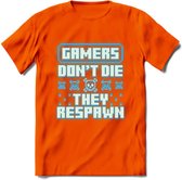 Gamers don't die pixel T-shirt | Neon Blauw | Gaming kleding | Grappig game verjaardag cadeau shirt Heren – Dames – Unisex | - Oranje - XXL