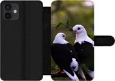 Étui pour téléphone iPhone 12 Bookcase - Vogels - Branche - Feuilles - Avec compartiments - Étui portefeuille avec fermeture magnétique