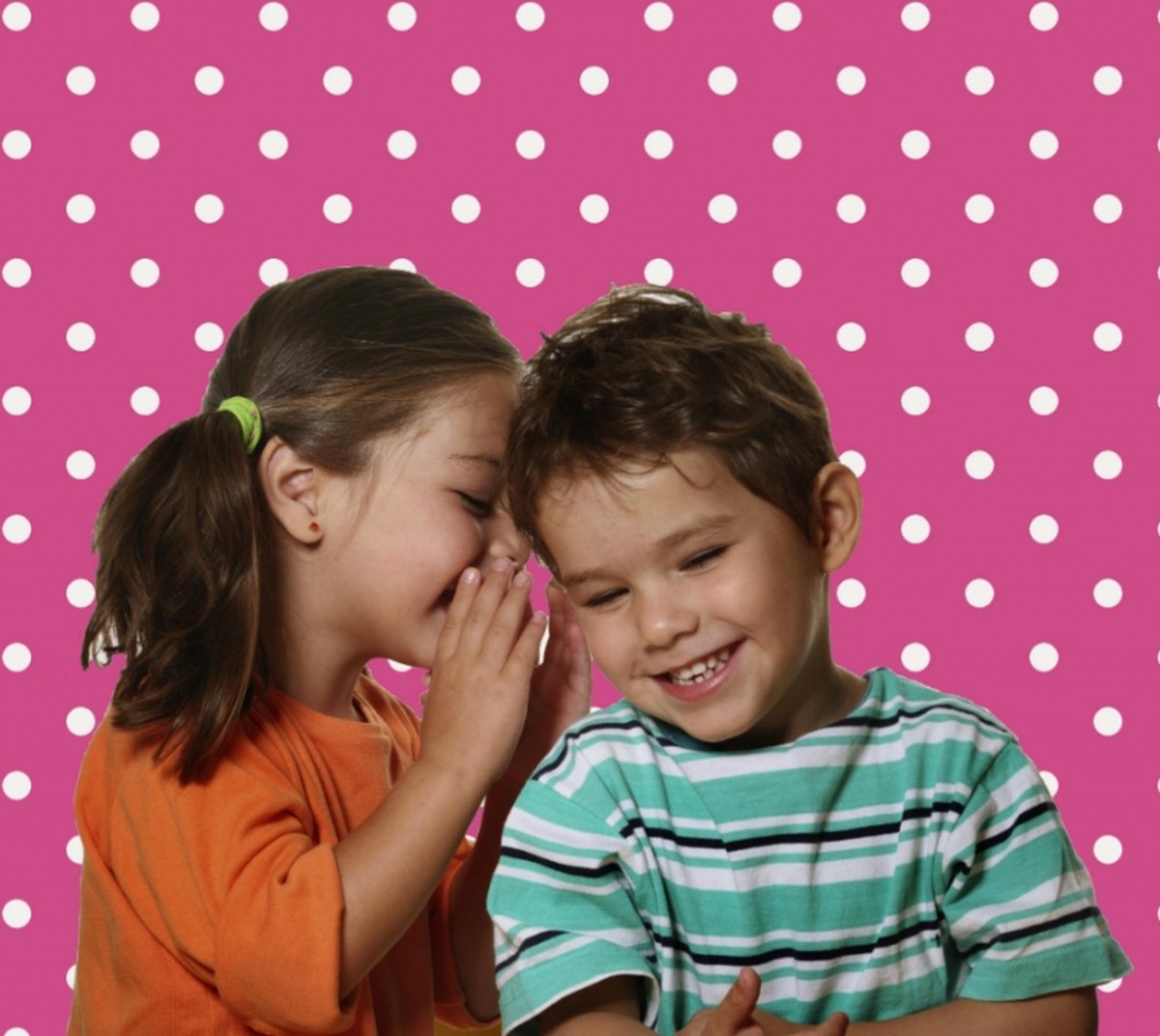 Bluuming Affairs - Behang Stippen - Kinderkamer - Behangpapier - Roze - 0,53 x 10,05 M.