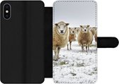 Bookcase Geschikt voor iPhone X telefoonhoesje - Schapen - Wol - Sneeuw - Met vakjes - Wallet case met magneetsluiting