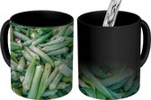Magische Mok - Foto op Warmte Mok - Een enorme hoop okra's - 350 ML