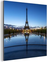 Wanddecoratie Metaal - Aluminium Schilderij Industrieel - De Eiffeltoren in de avond met een erg heldere lucht in Parijs - 90x90 cm - Dibond - Foto op aluminium - Industriële muurdecoratie - Voor de woonkamer/slaapkamer