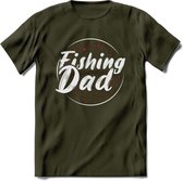 Fishing Dad - Vissen T-Shirt | Rood | Grappig Verjaardag Vis Hobby Cadeau Shirt | Dames - Heren - Unisex | Tshirt Hengelsport Kleding Kado - Leger Groen - L