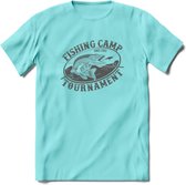 Fishing - Vissen T-Shirt | Grappig Verjaardag Vis Hobby Cadeau Shirt | Dames - Heren - Unisex | Tshirt Hengelsport Kleding Kado - Licht Blauw - L