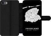 Bookcase Geschikt voor iPhone 8 telefoonhoesje - Kaart - Friesland - Nederland - Met vakjes - Wallet case met magneetsluiting