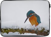 Laptophoes 13 inch 34x24 cm - Ijsvogel - Macbook & Laptop sleeve Ijsvogel in de sneeuw - Laptop hoes met foto