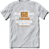 62 Jaar Legend T-Shirt | Goud - Wit | Grappig Verjaardag en Feest Cadeau Shirt | Dames - Heren - Unisex | Tshirt Kleding Kado | - Licht Grijs - Gemaleerd - S