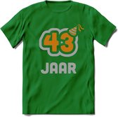 43 Jaar Feest T-Shirt | Goud - Zilver | Grappig Verjaardag Cadeau Shirt | Dames - Heren - Unisex | Tshirt Kleding Kado | - Donker Groen - 3XL