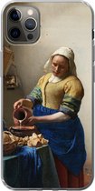 Geschikt voor iPhone 12 Pro Max hoesje - Het melkmeisje - Vermeer - Oude meesters - Siliconen Telefoonhoesje