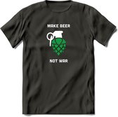 make beer not war Bier T-Shirt | Unisex Kleding | Dames - Heren Feest shirt | Drank | Grappig Verjaardag Cadeau tekst | - Donker Grijs - S