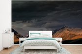 Behang - Fotobehang Donkere lucht boven het Nationaal park Aoraki/Mount Cook op South-Island - Breedte 350 cm x hoogte 260 cm