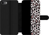 Telefoonhoesje Geschikt voor iPhone 8 telefoonhoesje - Dierenprint - Panter - Roze - Met vakjes - Wallet case met magneetsluiting