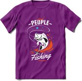 Cool People Do Fishing - Vissen T-Shirt | Oranje | Grappig Verjaardag Vis Hobby Cadeau Shirt | Dames - Heren - Unisex | Tshirt Hengelsport Kleding Kado - Paars - M