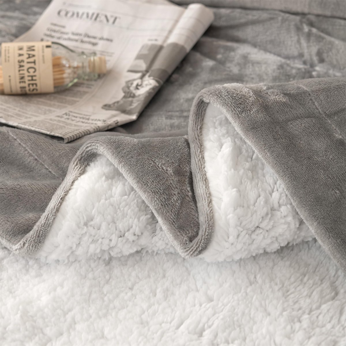 Omgoods - Warme Fleece Deken 150 x 200 cm in Grijs
