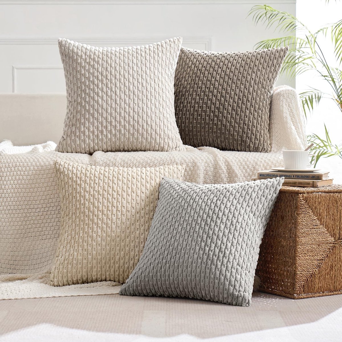 Omgoods - Set van 4 Corduroy Kussenhoezen 50x50cm - Modern Decoratieve Kussens voor Woonkamer en Slaapkamer