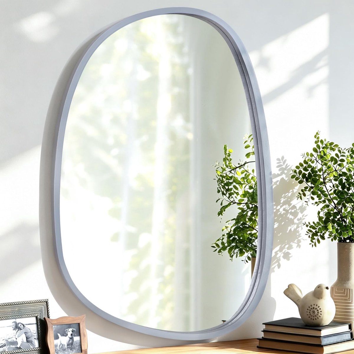 Omgoods - Asymmetrische Wandspiegel met Houten Frame 65 x 45 cm