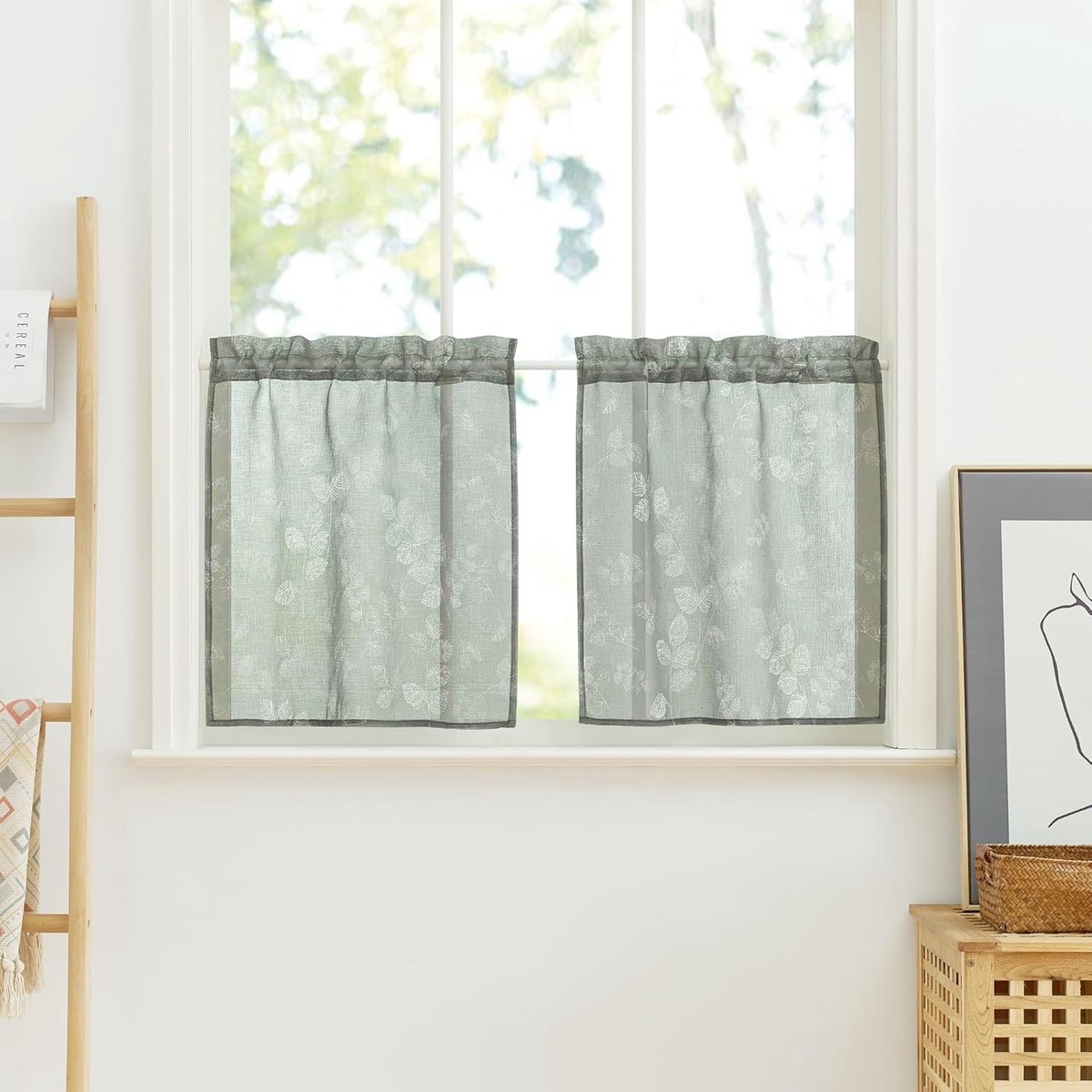 Omgoods- Raamgordijnen set van 2 - Vitrage - Kort 60 x 45 cm - Linnenlook - Saliegroen - Wit bladpatroon
