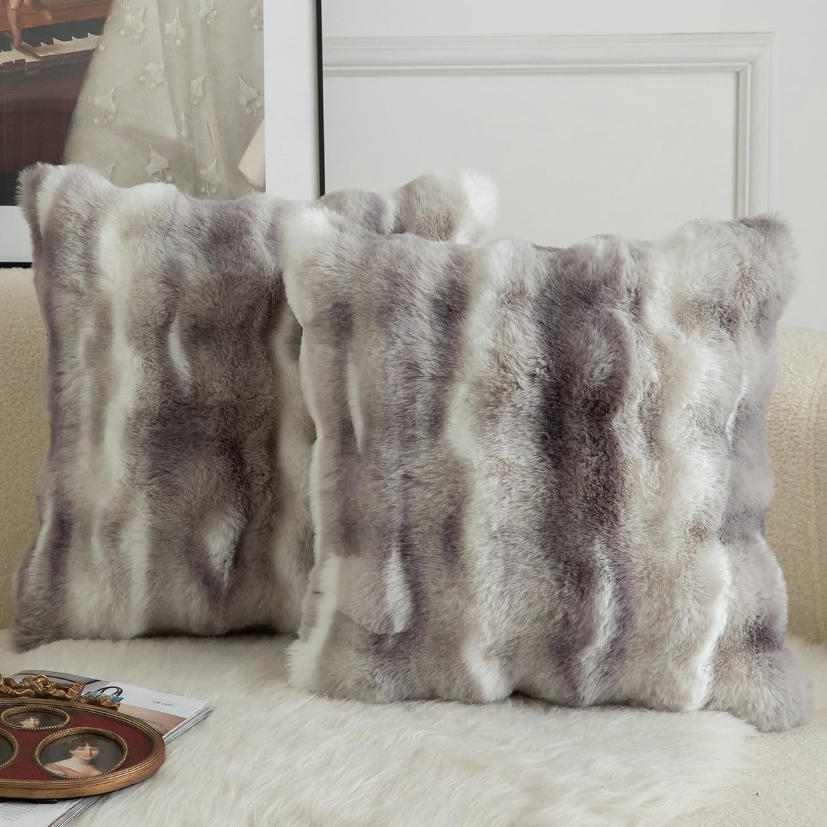 Omgoods - Set van 2 Decoratieve Kussenhoezen van Pluche, 50 x 50 cm, Wit/Grijs
