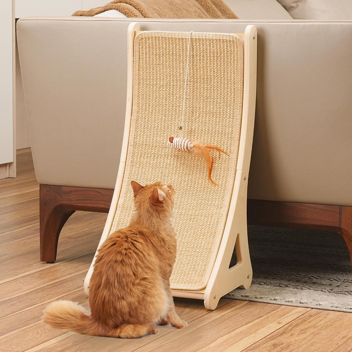 Verticale vilten kattenkrabber