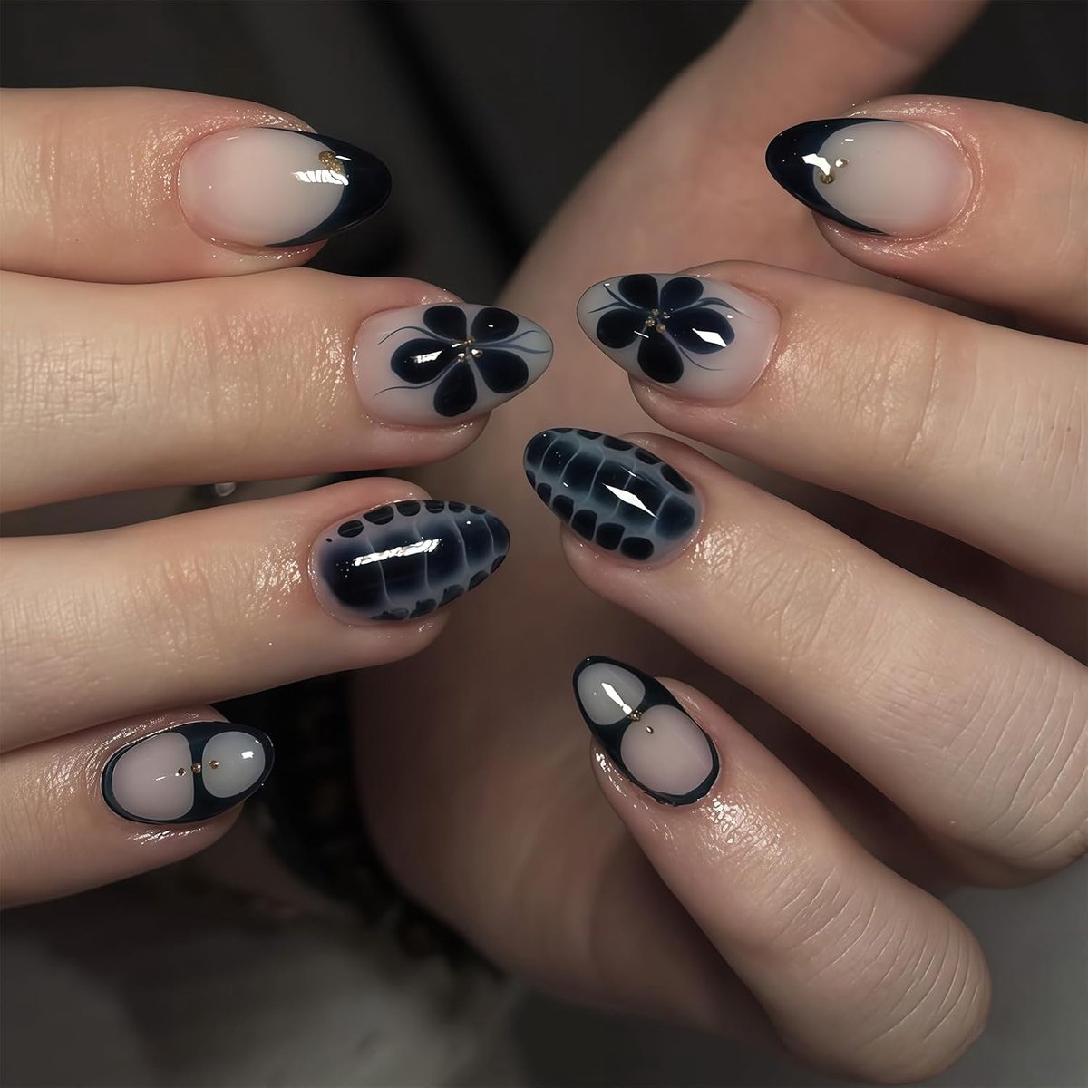 Nepnails 24 Stuks Korte Amandelvorm - Donkerblauw met Krokodillenpatroon - Herbruikbaar - Voor DIY Manicure - ShopVlot