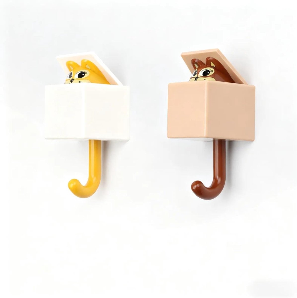 2 Pieces Self Adhesive Hooks, Towel Holder and Keychain - Creative Squirrel Design, Strong Adhesion, Without Drilling - ShopVlot
