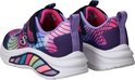 Paarse sneakers met regenboogprint, roze en blauwe accenten. Wit met gekleurde strepen op de zool.