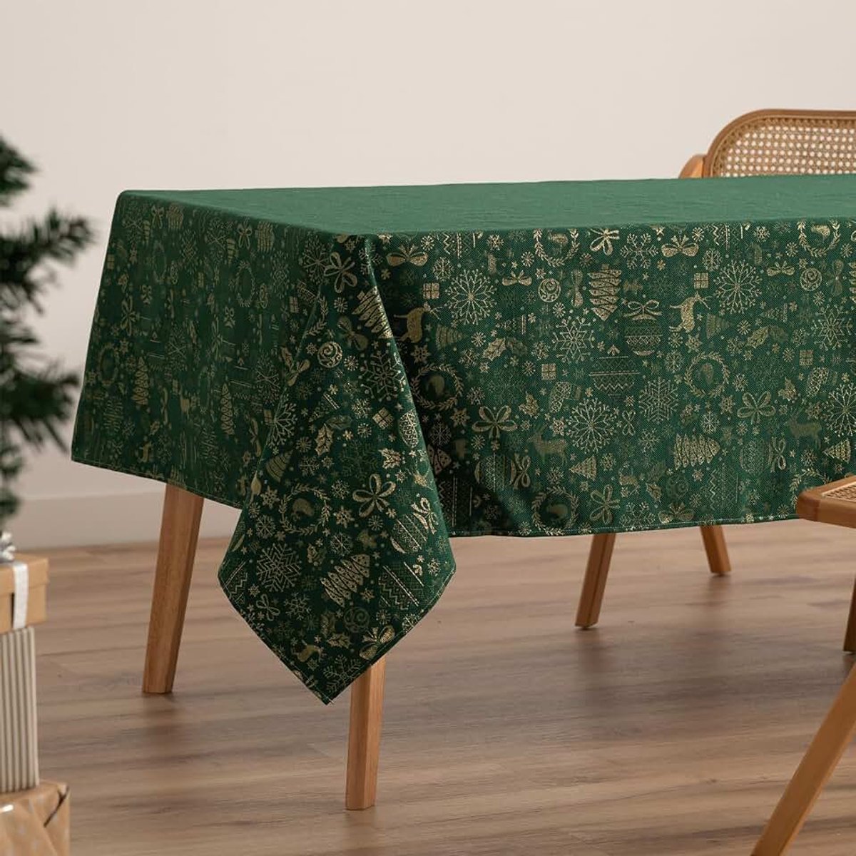 Kersttafelkleed, jacquard, goudkleurig garen, eettafel, kerstdecoratie, 140 x 200 cm, groen