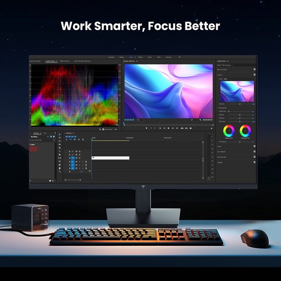 Monitor toont videobewerkingssoftware met kleurcorrectiegereedschappen en grafieken.
